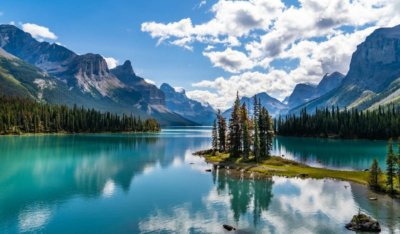 Maligne Lake